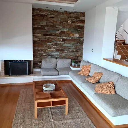 Ethirenia كاريستوس